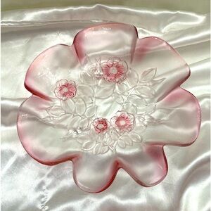 EUC MIKASA RUFFLED EDGE PINK EDGE SERVING DISH WITH EMBOSSED FLOWERS